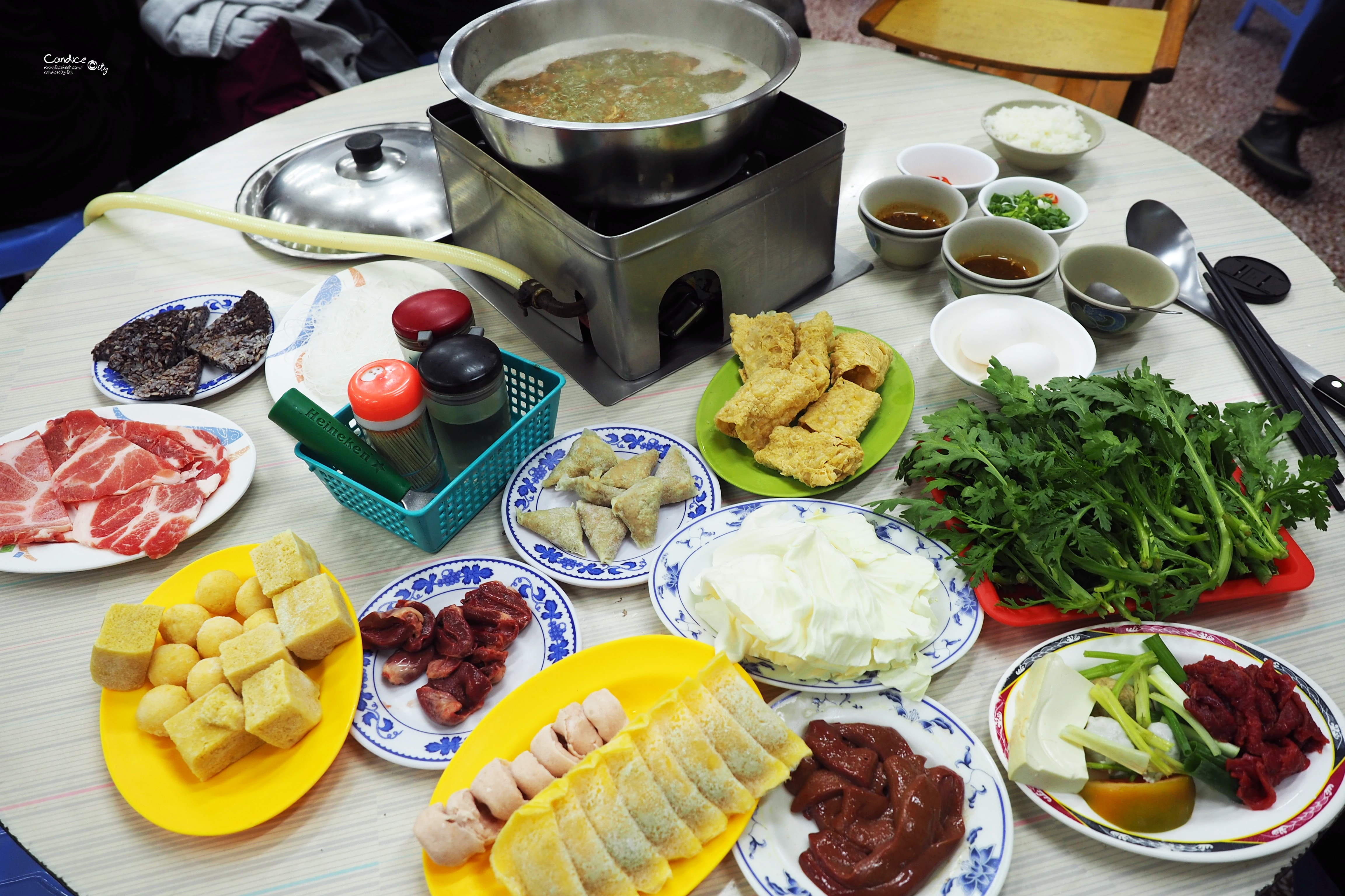 《台南美食》大口味沙茶爐 蝦米鹹香湯底,越煮越好喝! @陳小沁の吃喝玩樂