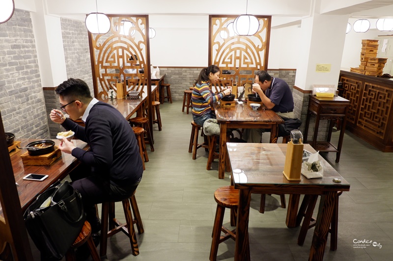 阿二麻辣食堂大安店｜必吃麻辣滷肉拌飯,神好吃!