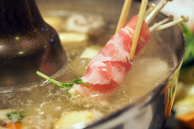 京都美食》豚しゃぶ英,涮涮鍋火鍋吃到飽,阿波豬和阿波雞超好吃!京都四条烏丸店