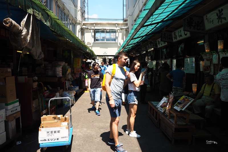 【東京景點】築地市場 東京必訪!美食多,築地市場乾淨整齊很好逛!