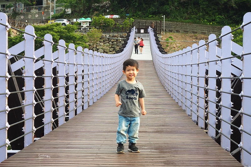 【內湖一日遊】白石湖吊橋,碧山巖風景,草莓園,737美食晚餐!完美約會行程(內湖景點推薦)