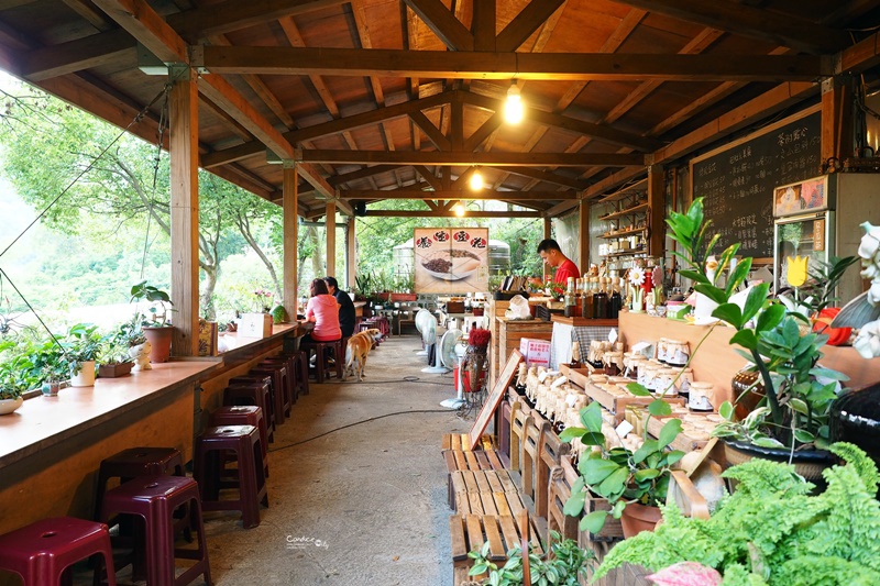 【內湖一日遊】白石湖吊橋,碧山巖風景,草莓園,737美食晚餐!完美約會行程(內湖景點推薦)