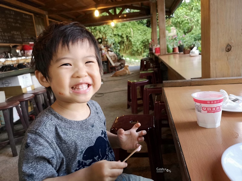 【內湖一日遊】白石湖吊橋,碧山巖風景,草莓園,737美食晚餐!完美約會行程(內湖景點推薦)