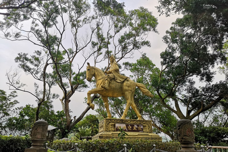 【內湖一日遊】白石湖吊橋,碧山巖風景,草莓園,737美食晚餐!完美約會行程(內湖景點推薦)