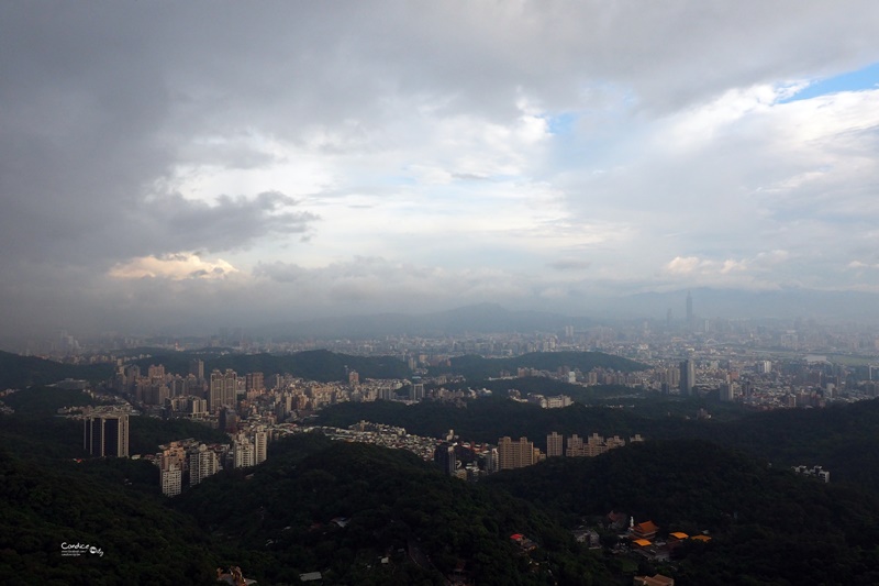 【內湖一日遊】白石湖吊橋,碧山巖風景,草莓園,737美食晚餐!完美約會行程(內湖景點推薦)