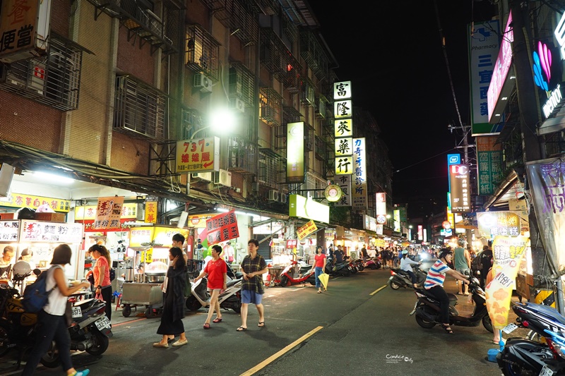 【內湖一日遊】白石湖吊橋,碧山巖風景,草莓園,737美食晚餐!完美約會行程(內湖景點推薦)