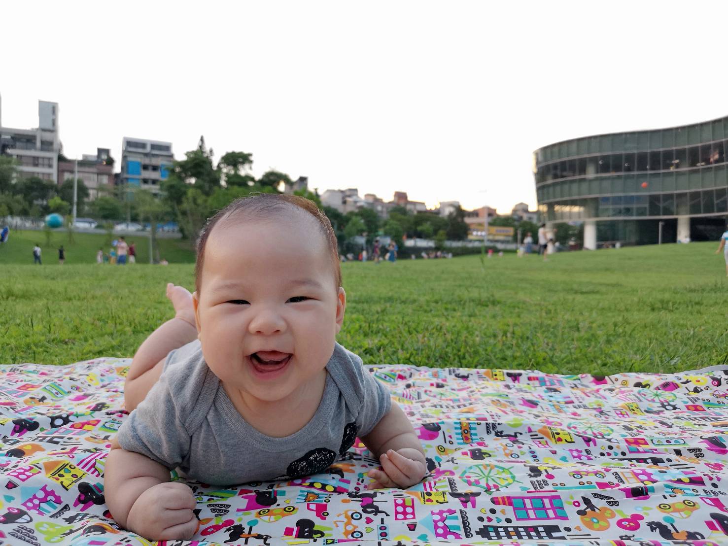 育兒紀錄♥這3個月以來…飛飛睡過夜!我又生了天使寶!