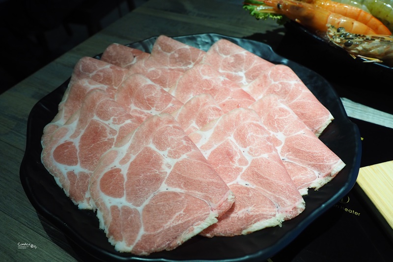 有間火鍋｜45oz牛肉盤+海鮮痛風鍋,打卡再送肉!小巨蛋美食!