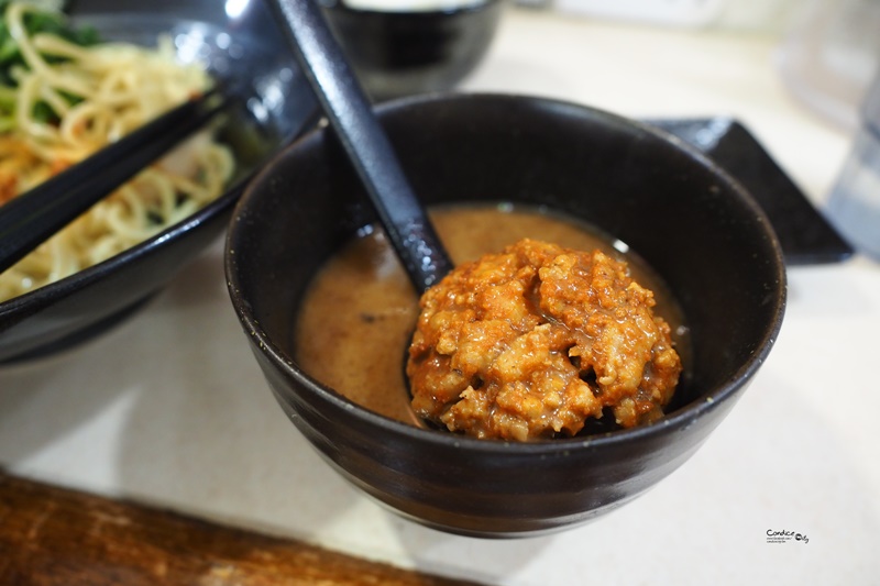 橫濱家系拉麵 特濃屋｜沾麵湯頭超美味!台北拉麵推薦,雙連站美食!