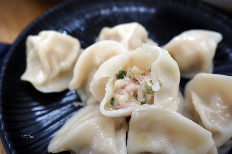 老媽拌麵-關廟麵專門店｜麻辣牛肉麵好過癮,東區美食小吃推薦!