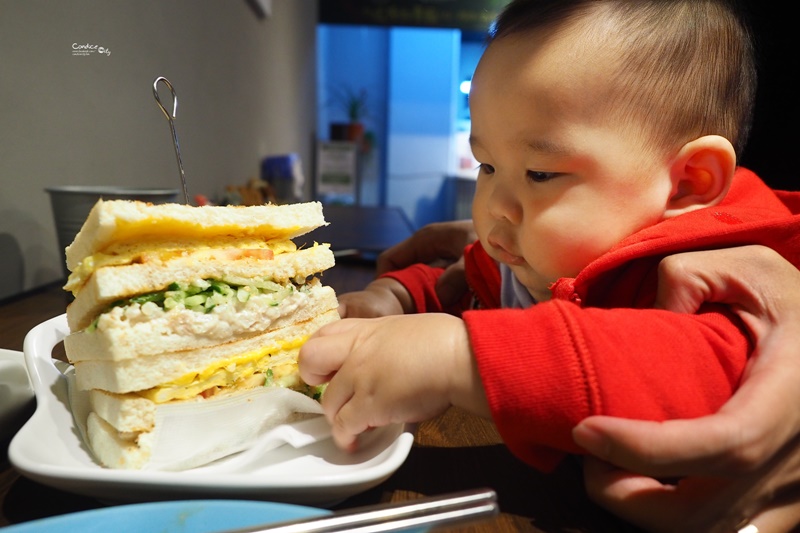 好遞食 肉蛋炭烤三明治｜超澎拜肉蛋三明治!通化夜市美食,台北碳烤三明治推薦!