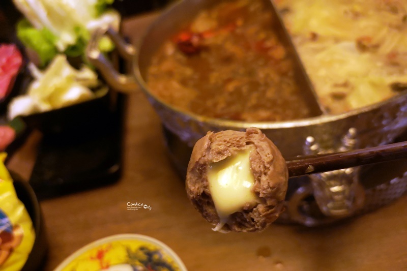 問鼎 麻辣鍋 養生鍋 忠孝店｜台北好吃麻辣鍋!可以扮皇帝,還可做美甲,按摩!