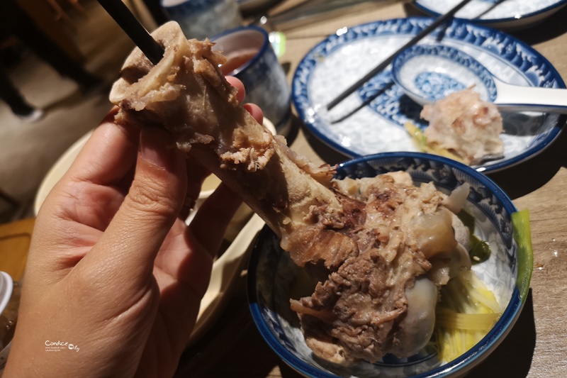 澳門骨堡｜台灣也有澳門骨髓湯+卜卜蜆!善導寺美食火鍋推薦!