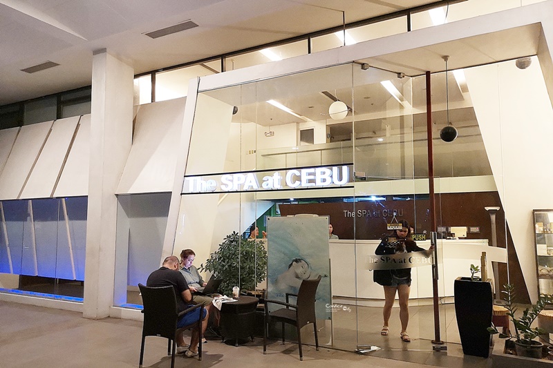 宿霧飯店推薦｜Seda Ayala Center Cebu,高級飯店!旁邊是超好逛的Ayala Terraces Mall還有SPA24小時!