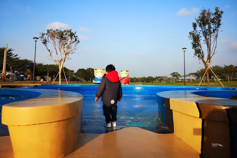 貓裏喵親子公園｜苗栗超新公園,八爪章魚溜滑梯公園好好玩!地址交通公園心得!