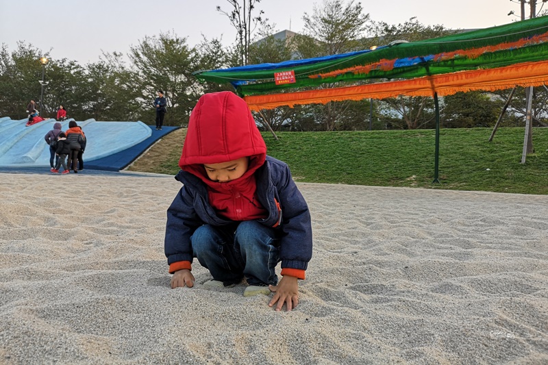 貓裏喵親子公園｜苗栗超新公園,八爪章魚溜滑梯公園好好玩!地址交通公園心得!