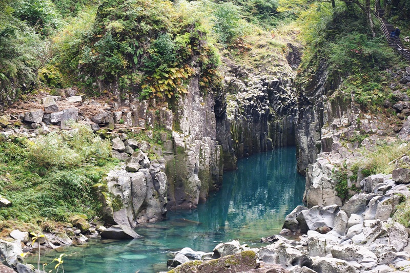 高千穗峽｜神話夢幻九州必去景點!高千穗峽自駕交通划船攻略,真名井瀑布美番!