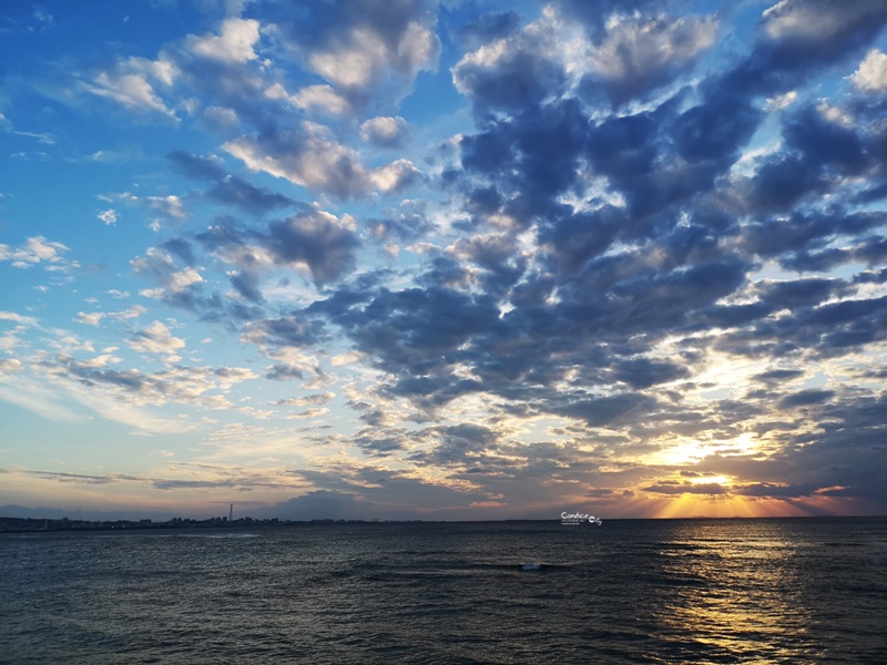 美國村日落海灘｜沖繩自由行最愛景點!沖繩必去海灘,可遠眺摩天輪超悠閒!