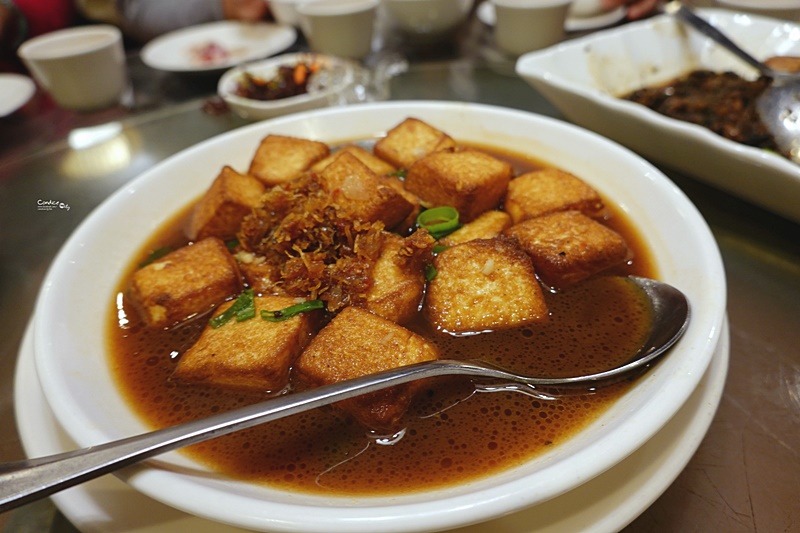 新家圓客家川菜小館｜招牌芋頭米粉超好吃!聚餐推薦,生意超好的東湖內湖美食!