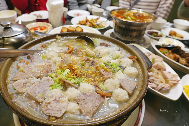 新家圓客家川菜小館｜招牌芋頭米粉超好吃!聚餐推薦,生意超好的東湖內湖美食!