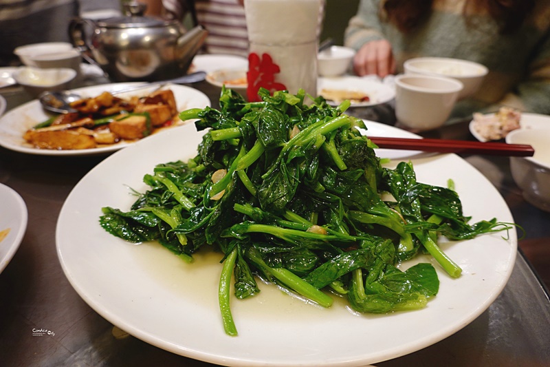 新家圓客家川菜小館｜招牌芋頭米粉超好吃!聚餐推薦,生意超好的東湖內湖美食!