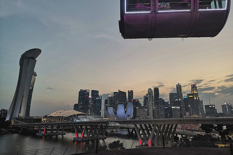 新加坡摩天輪 Singapore Flyer｜超美夕陽,夜景還可用餐!先買門票票價最便宜!