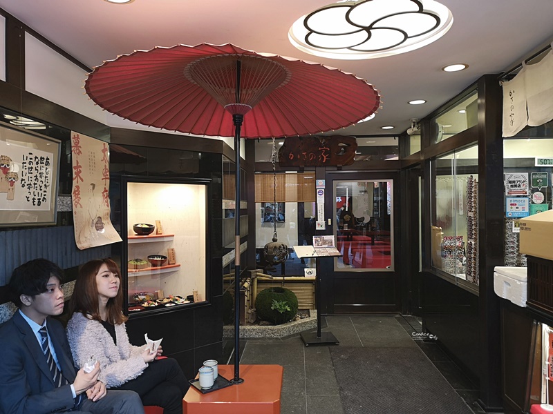 太宰府天滿宮｜表參道商店街吃美食,星巴克超美,還有必吃梅枝餅!停車位置分享