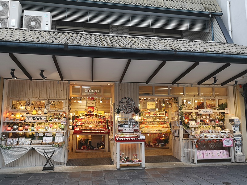 太宰府天滿宮｜表參道商店街吃美食,星巴克超美,還有必吃梅枝餅!停車位置分享