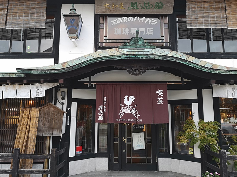 太宰府天滿宮｜表參道商店街吃美食,星巴克超美,還有必吃梅枝餅!停車位置分享