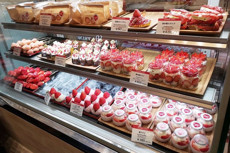 Strawberry Mania｜大阪甜點!草莓冰淇淋必吃!還有超多草莓甜點喔!