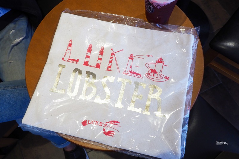 Luke’s lobster 台灣｜正宗龍蝦三明治台北吃得到!微風廣場(菜單價位排隊)