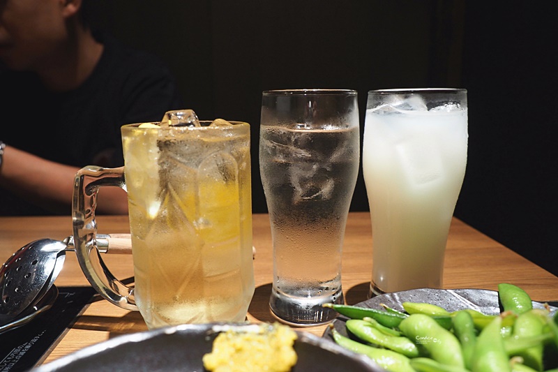 牛腸鍋 おおやま 本店｜九州美食牛腸鍋,博多必吃美食,有包廂,湯底煮麵好美味!