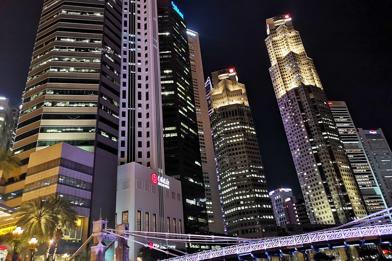 克拉碼頭遊船｜超震撼夜景,行駛摩天大樓旁,一秒愛上新加坡的新加坡景點推薦