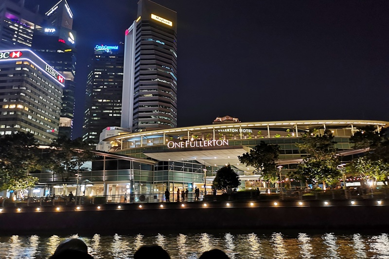 克拉碼頭遊船｜超震撼夜景,行駛摩天大樓旁,一秒愛上新加坡的新加坡景點推薦