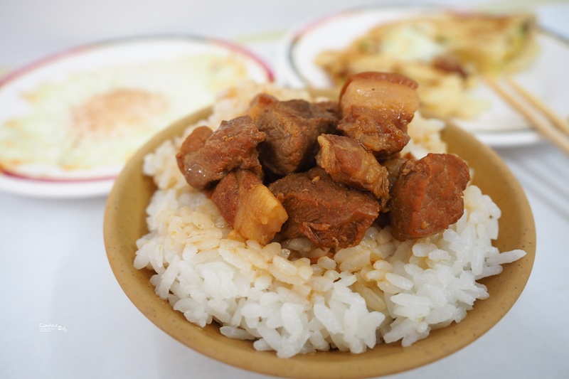 中華早點｜台東早餐推薦,隱藏在市場內的早餐,在地人都吃這間啦!