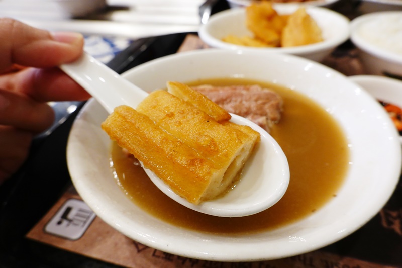 黃亞細肉骨茶｜聖淘沙必吃美食,胡椒好辣新加坡必吃肉骨茶餐廳推薦!