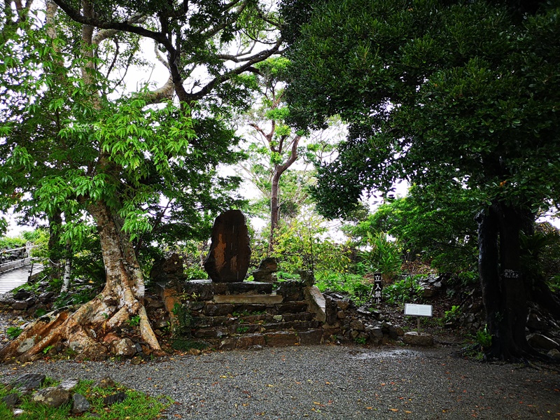 今歸仁城跡｜眺望海邊古城!世界遺產,櫻花季最美(沖繩北部景點)