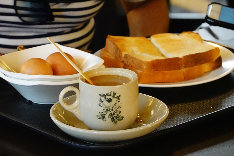 聖淘沙名勝世界馬來西亞美食街｜便宜好吃的聖淘沙美食,就去馬來西亞美食街!