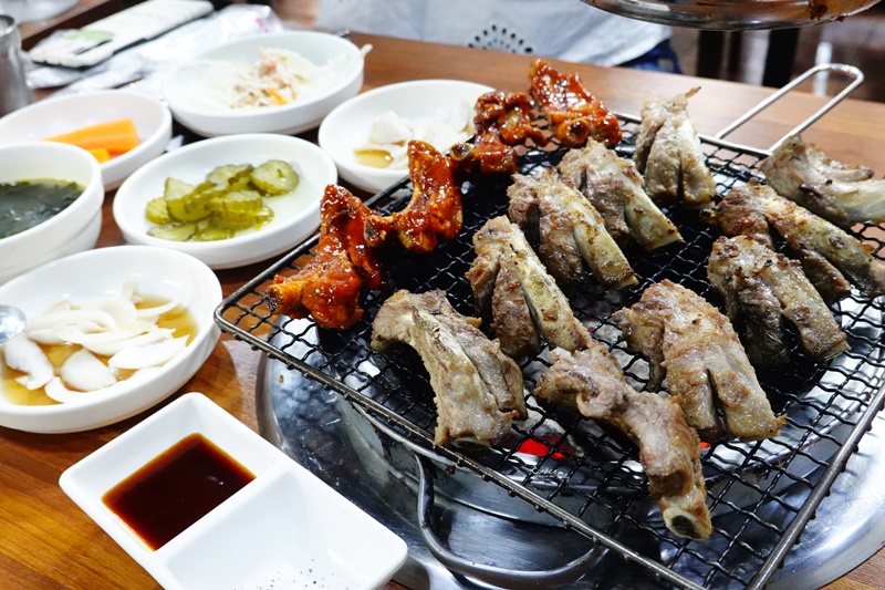 釜山烤肋排부산쪽쪽갈비｜西面站必吃美食!好吃不貴,西面宵夜推薦!