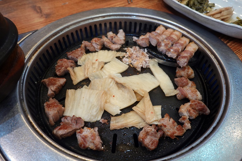 味贊王烤肉｜在地人推薦釜山西面烤肉店,超級好吃五花肉!