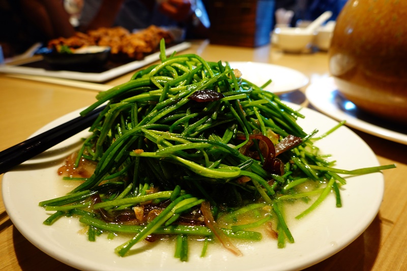 金蓬萊遵古台菜餐廳｜米其林餐廳推薦,天母聚餐首選!招牌排骨酥