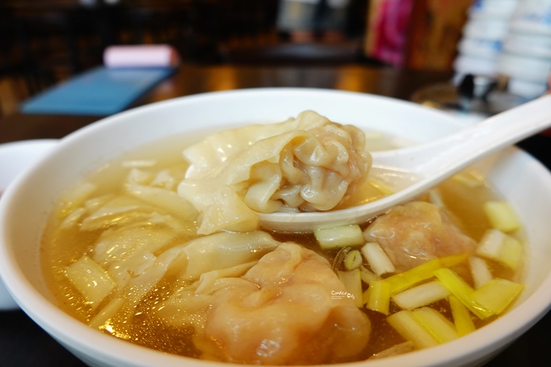 老友記粥麵飯館｜開店10分鐘搶完的燒鴨腿飯!超好吃東區美食/台北燒臘推薦!