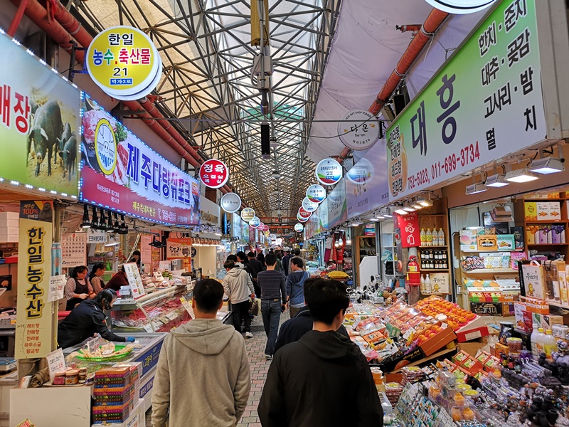 黑豬肉一條街,東門市場,生魚片一條街,中央地下街｜濟州島必去景點1次訪!