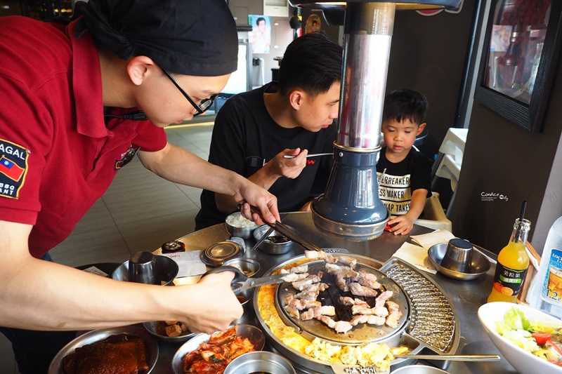 新麻蒲海鷗韓國烤肉｜豬皮超好吃!國父紀念館烤肉NO1!