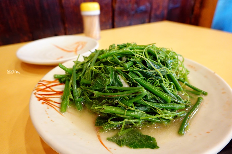 烏家庄｜烏骨雞湯,鹽焗雞兩大招牌菜色必吃!台南美食推薦!