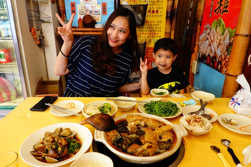 烏家庄｜烏骨雞湯,鹽焗雞兩大招牌菜色必吃!台南美食推薦!