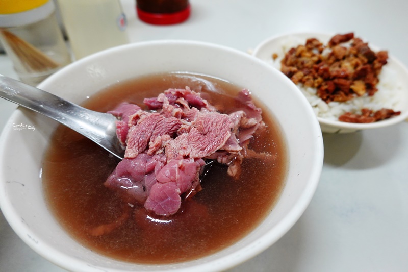 康樂街牛肉湯｜超嫩台南牛肉湯推薦!在地人會吃的台南牛肉湯!好吃耶!