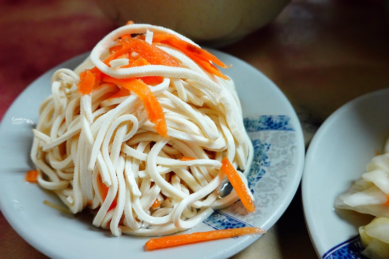 富宏牛肉麵｜8000多人評價,4.2顆星!超熱門西門町牛肉麵!