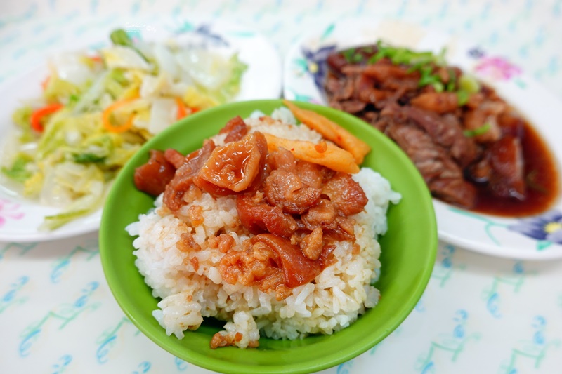 五燈獎豬腳飯｜四大三重魯肉飯之首!豬腳很Q很好吃(三重美食)