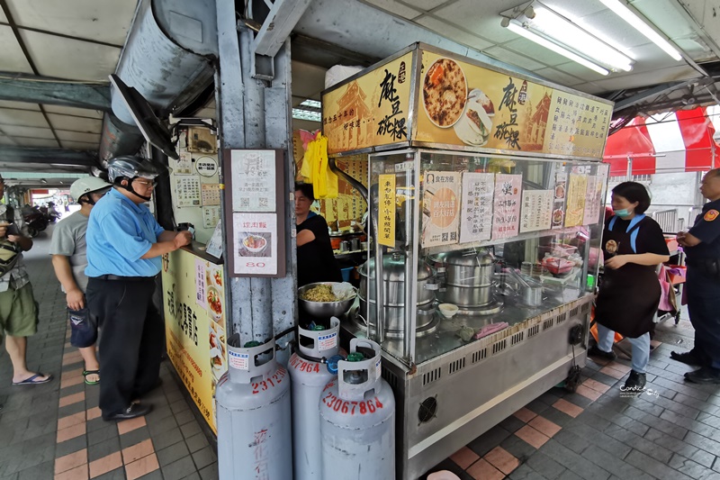 一甲子餐飲｜祖師廟旁的美味,焢肉飯,刈包,滷肉飯,碗粿必吃西門町美食!